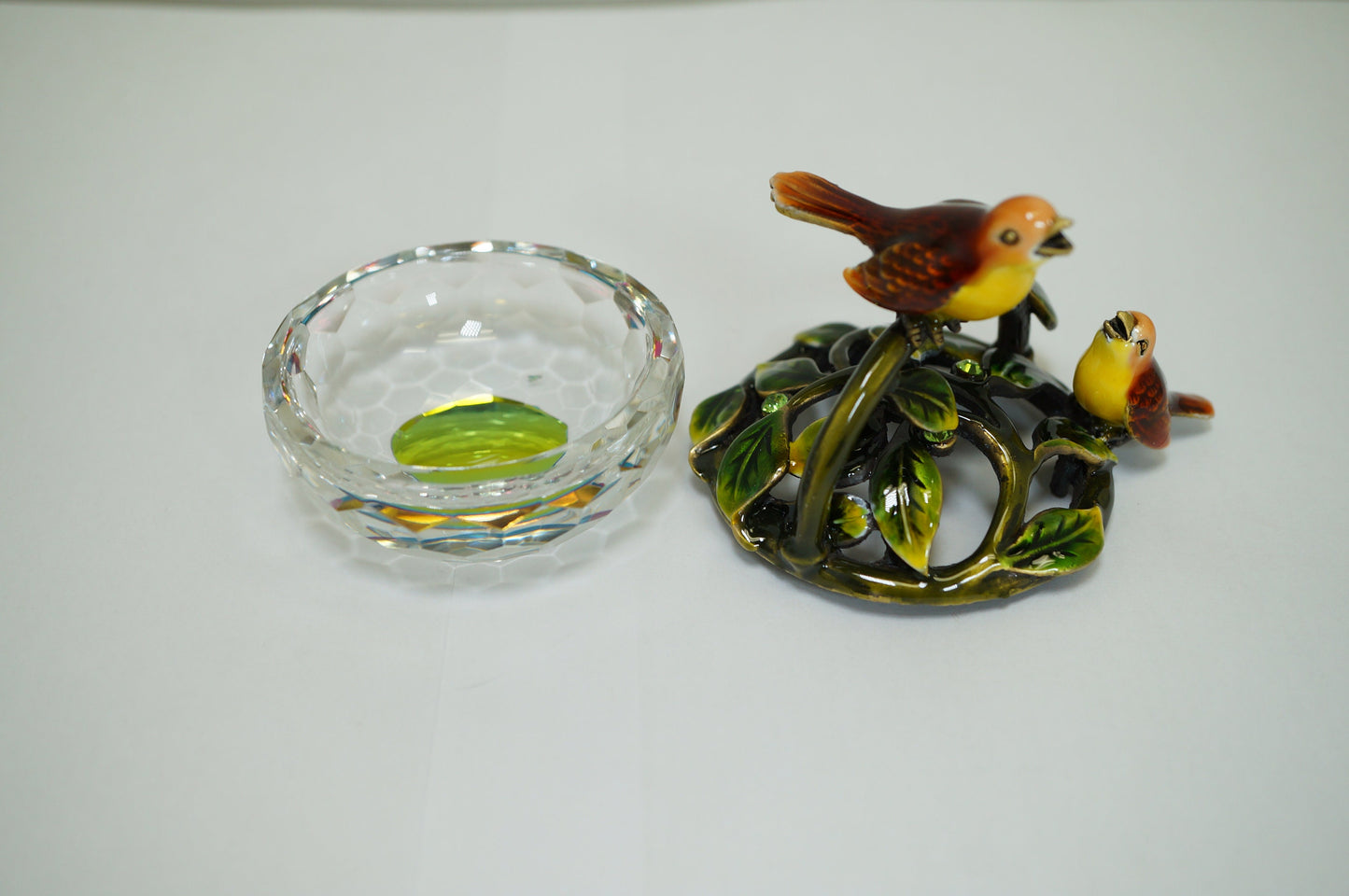 Cristiani Collezione Jewelry Clear Crystal Glass Base with Two Birds on Lid.