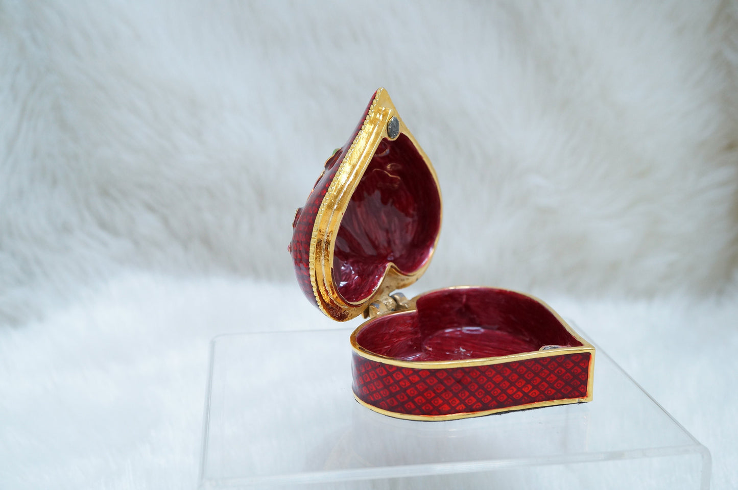 Cristiani Collezione Vintage Large Heart Floral Trinket Box 14K Gold Plated