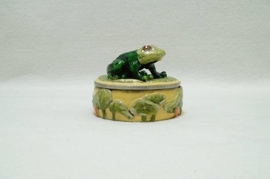 Round Trinket Box with Frog on Lid Pewter
