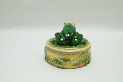 Round Trinket Box with Frog on Lid Pewter