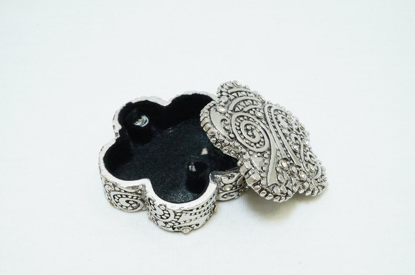 Vintage Chinese Plum Blossom Ornate Pattern Silver Pewter Trinket Box Jeweled