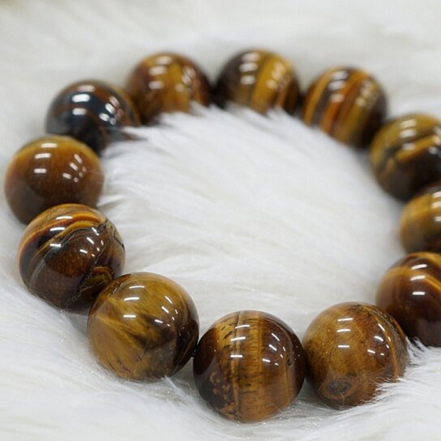 Tiger Eye Bead Bracelet.